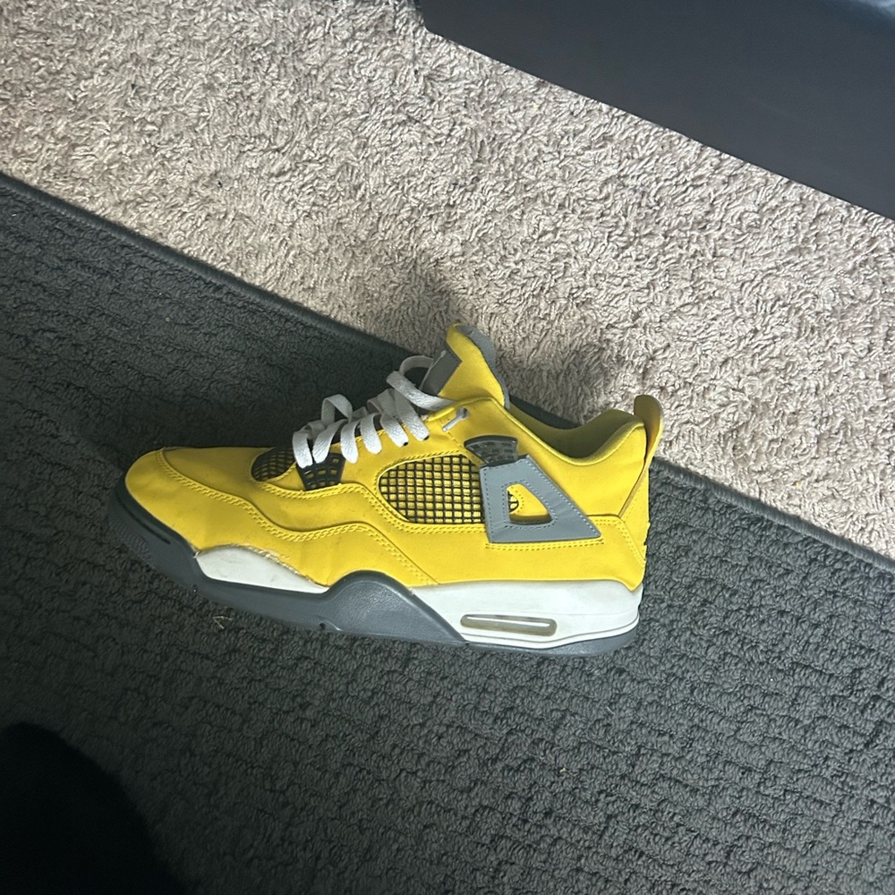 Jordan 4 Lighting